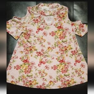 Girls Btween Sz 8 Cold Shoulder Pink Floral Print Top, in Excellent Condition